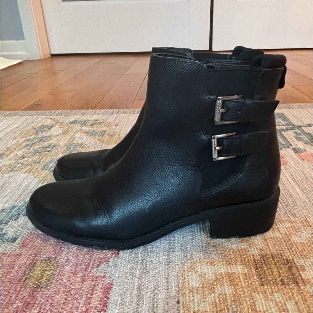 Make Me An Offer 😊 - Cute Anne Klein Booties with Buckle Details (Black) - Picture 3 of 11